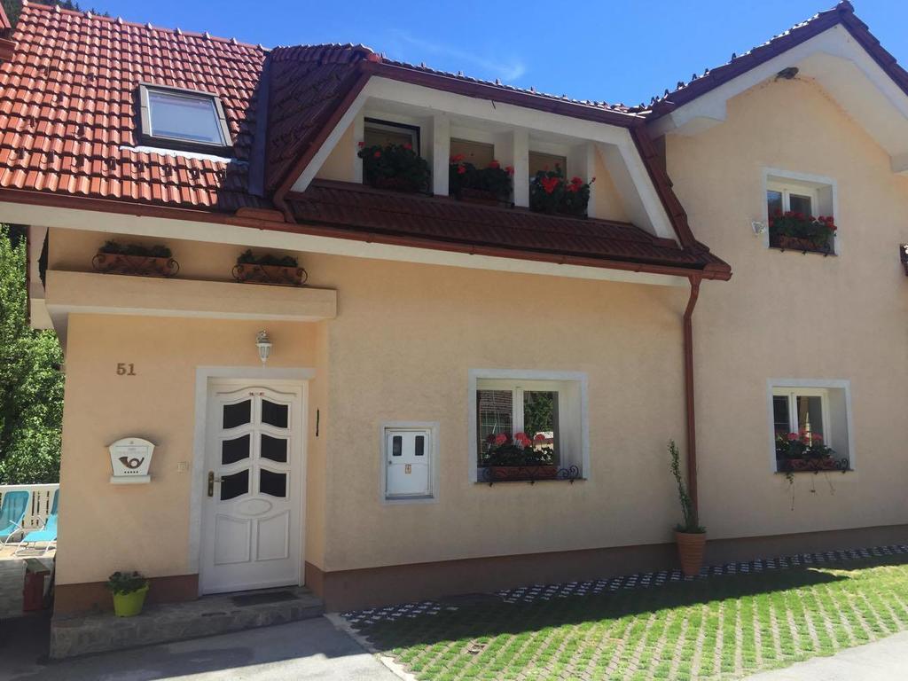 Apartments Sobe Jurcek Luče Buitenkant foto
